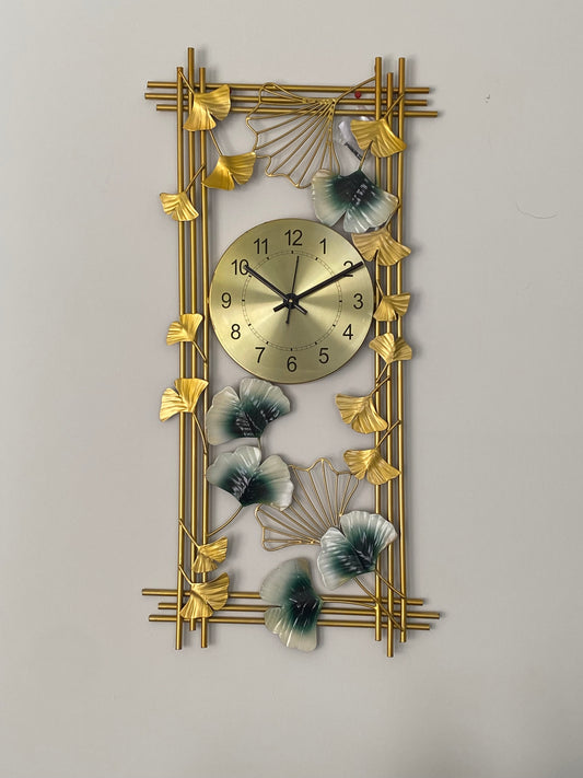 METAL DECORATIVE WALL CLOCK