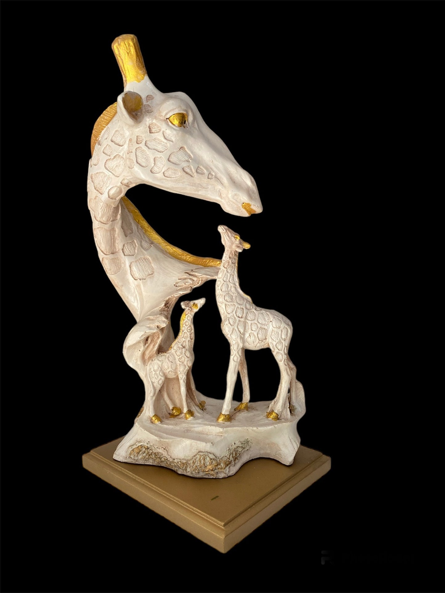 Giraffe Family sculptures